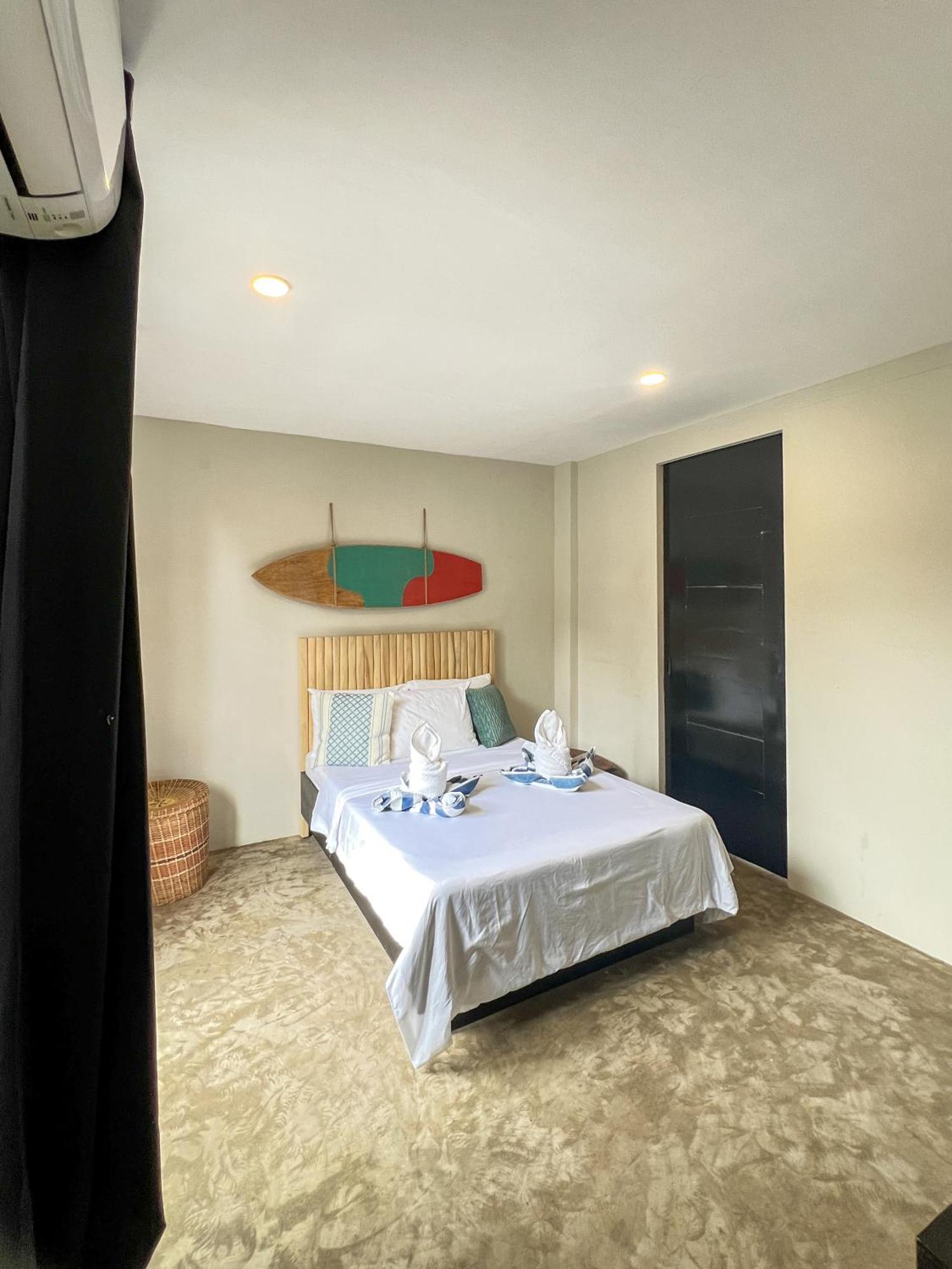 Siargao Bed And Brewery Hotel General Luna  Exterior photo