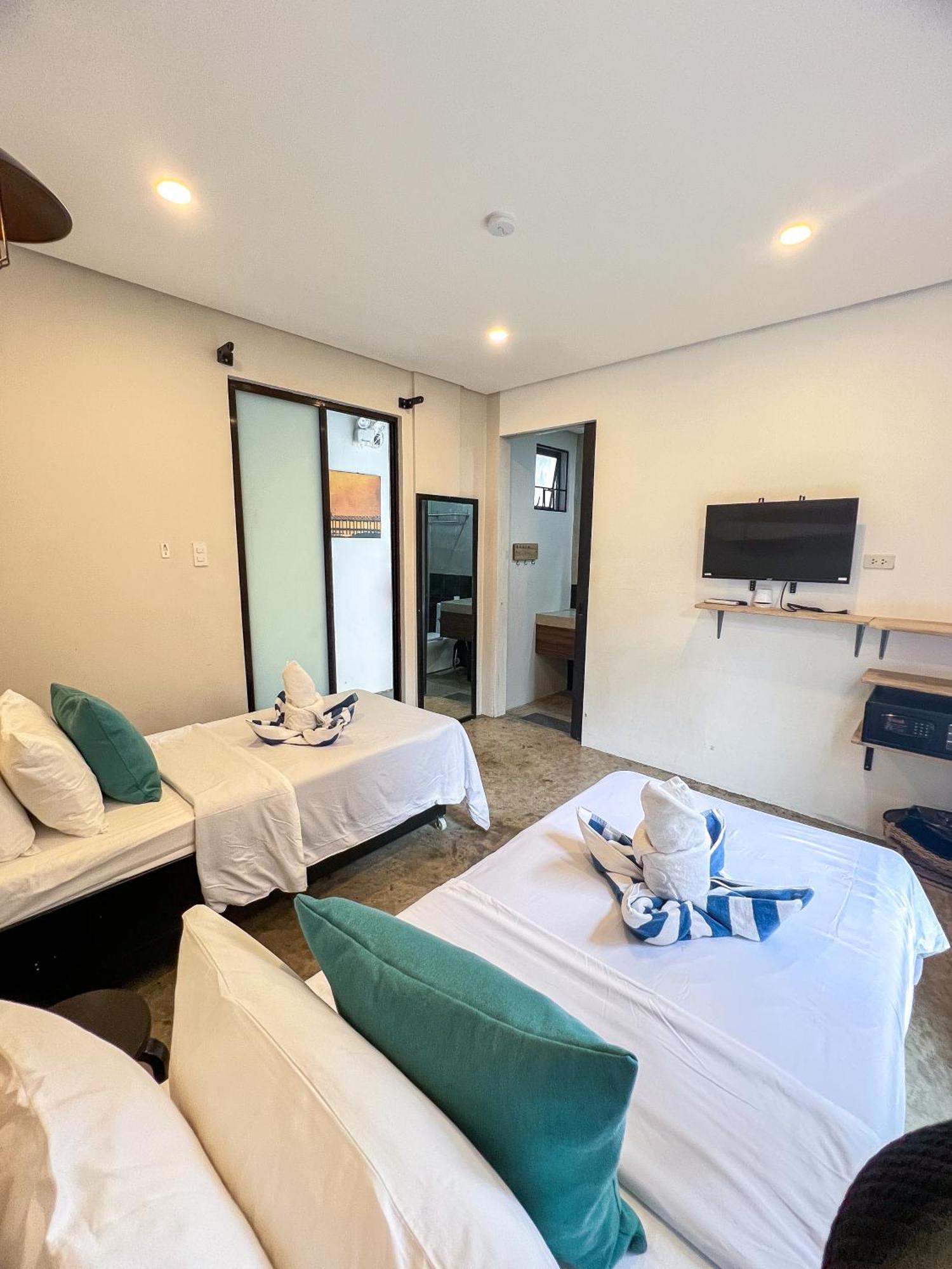 Siargao Bed And Brewery Hotel General Luna  Exterior photo