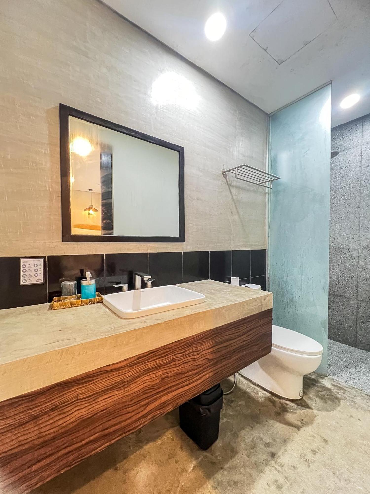 Siargao Bed And Brewery Hotel General Luna  Exterior photo