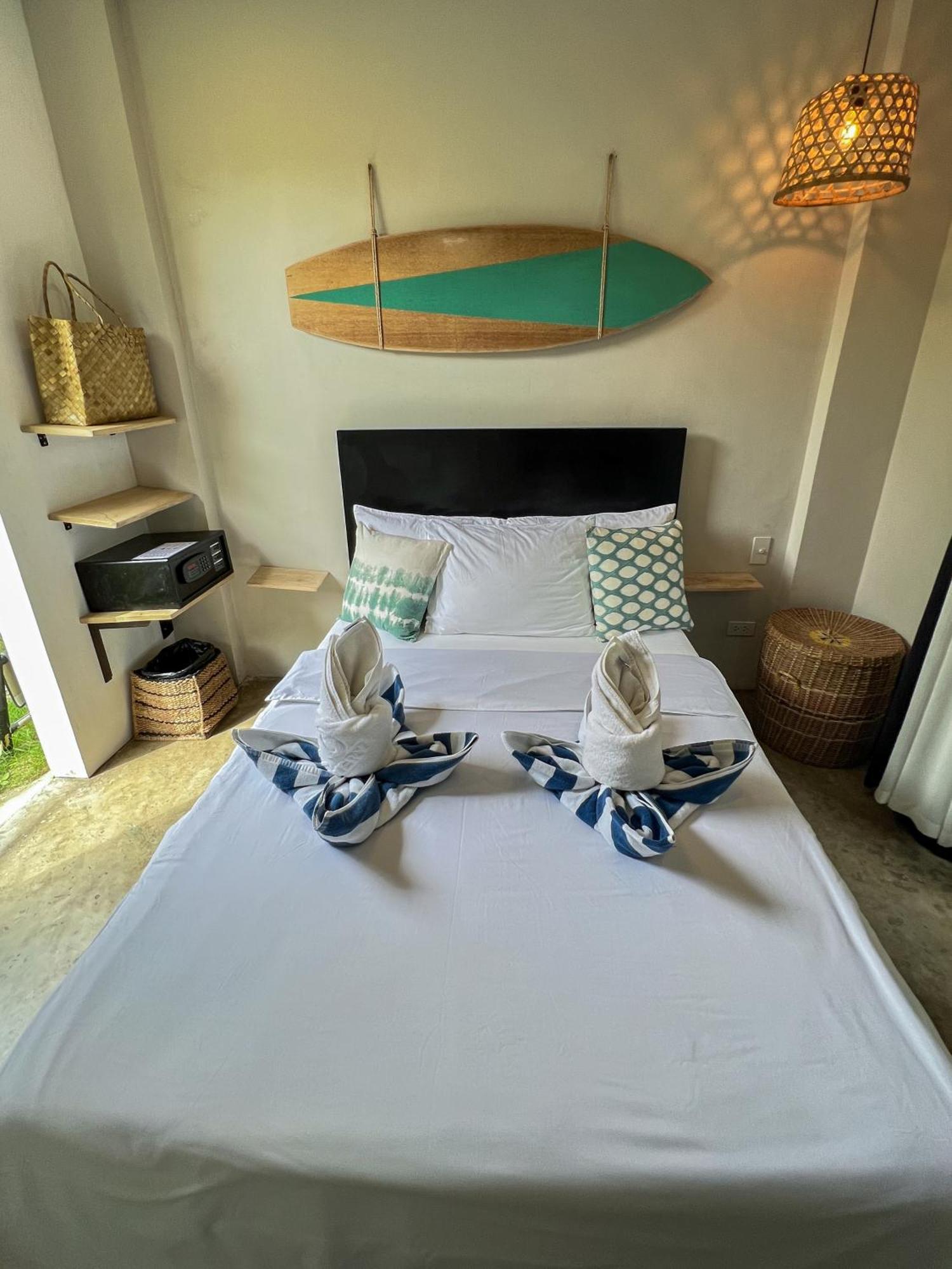 Siargao Bed And Brewery Hotel General Luna  Exterior photo